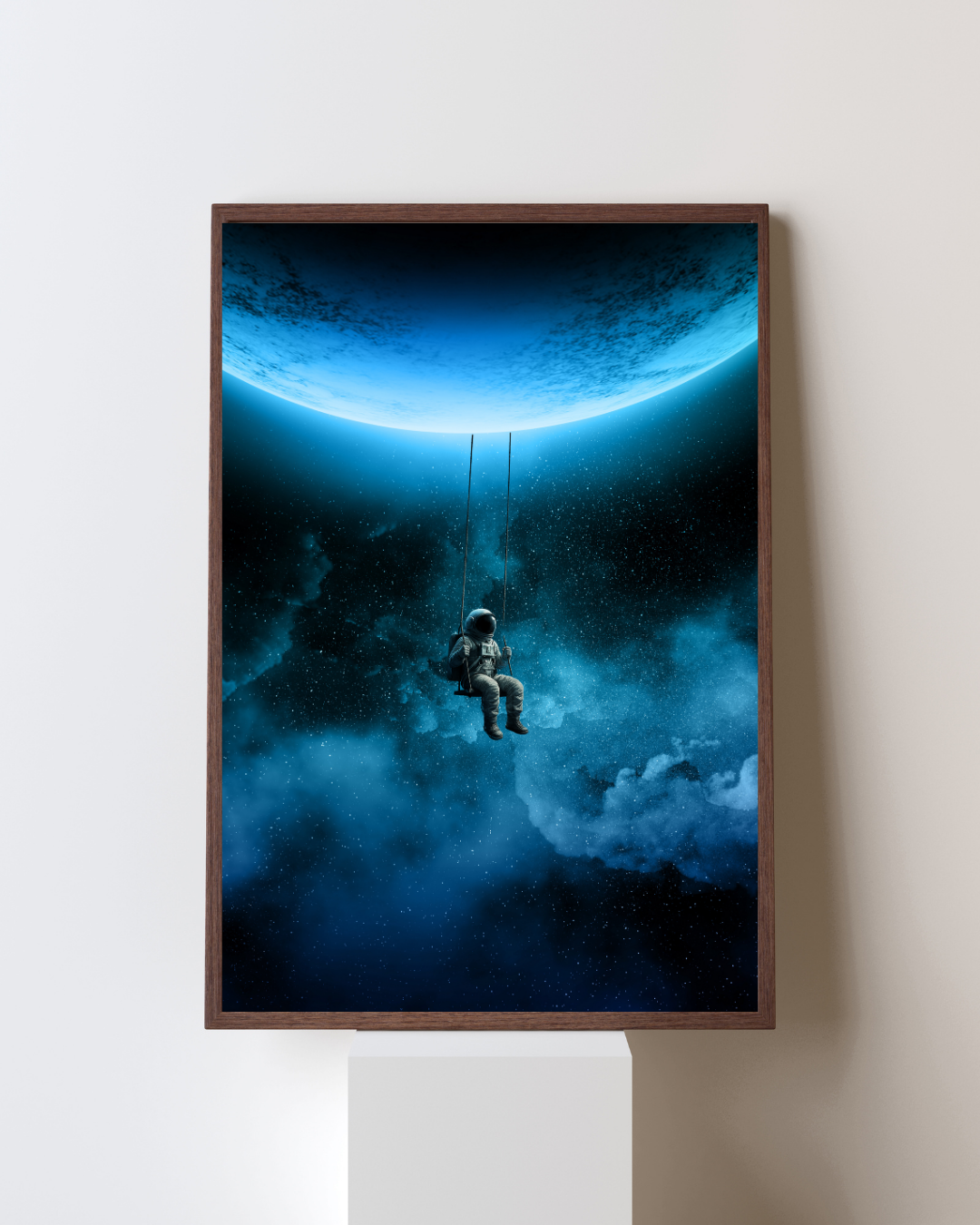 “ASTRONAUT &amp; SWING” – Weightless swinging in space